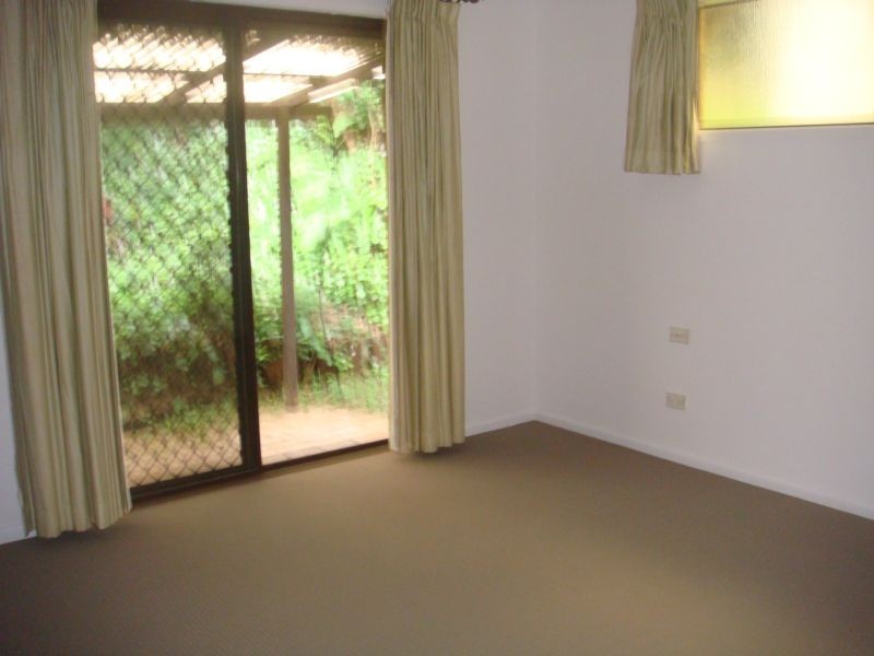 25 Clarina Street, Chapel Hill QLD 4069