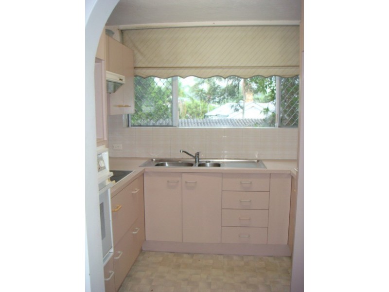 4/117 Clarence Road, Indooroopilly QLD 4068