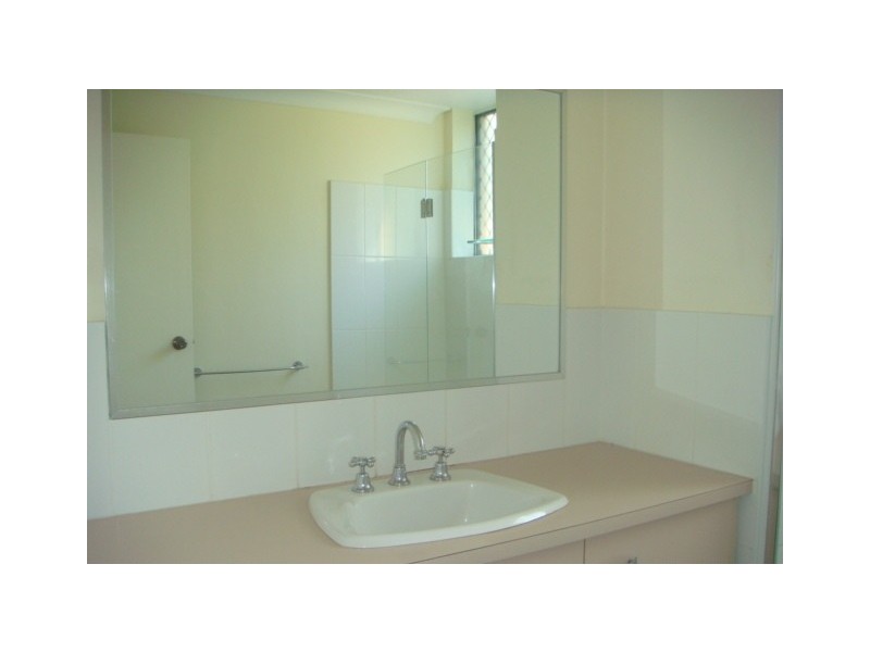 4/117 Clarence Road, Indooroopilly QLD 4068