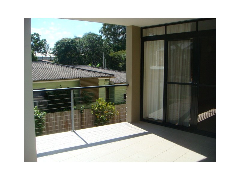 3/120 Central Ave, Indooroopilly QLD 4068