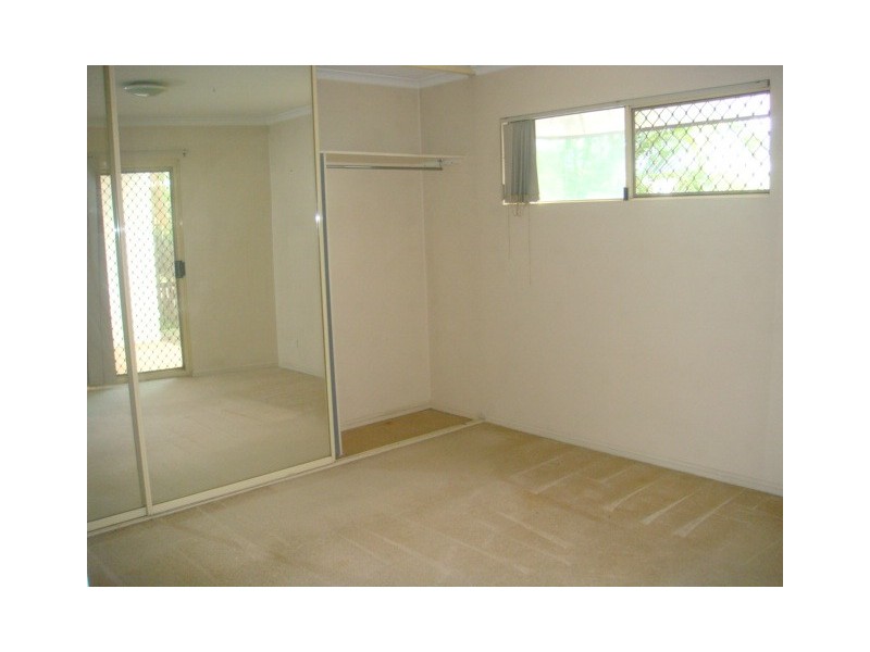 2/7 York Street, Indooroopilly QLD 4068