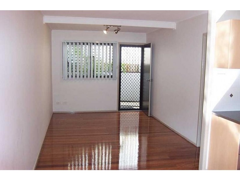 2/25 Young Street, Milton QLD 4064