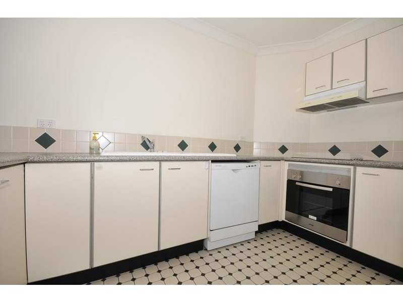 8/470 Milton Road, Auchenflower QLD 4066