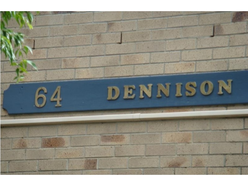 2/64 Sisley Street, St Lucia QLD 4067