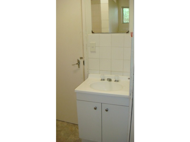 2/12 Stanley Street, Indooroopilly QLD 4068