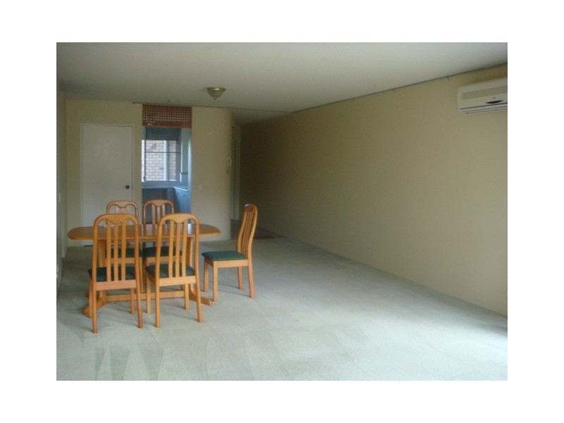 4/74 Kensington Terrace, Toowong QLD 4066