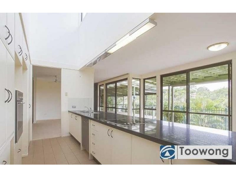 86 Carinya Street, Indooroopilly QLD 4068