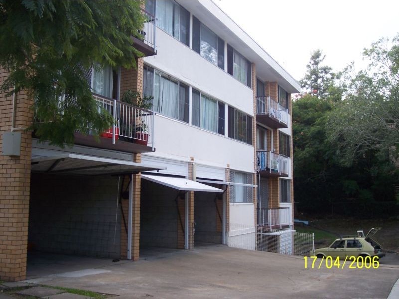 1/9 Broomfield Street, Taringa QLD 4068