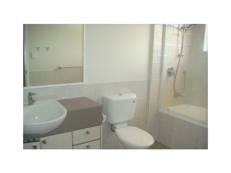 10/70 Lang Pde, Auchenflower QLD 4066