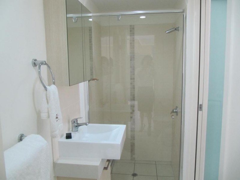 5/221 Sir Fred Schonell Drive, St Lucia QLD 4067