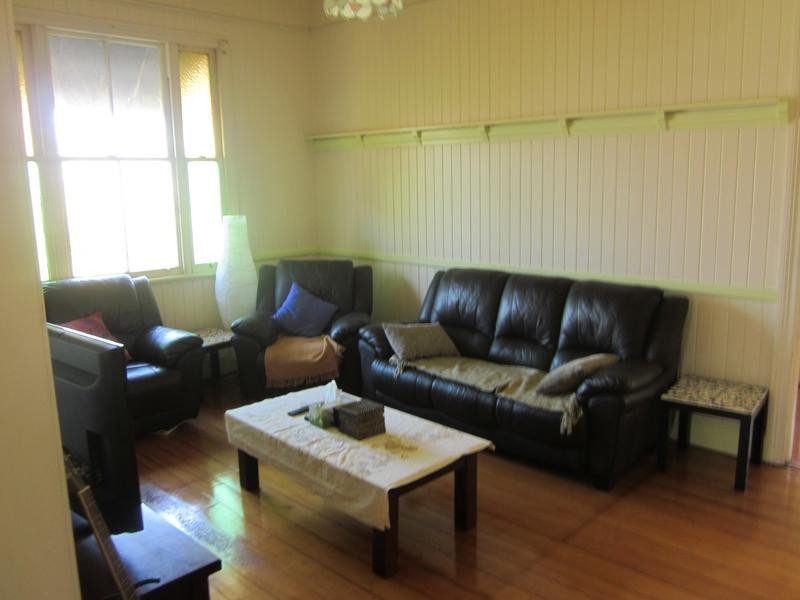 35 Clarence Road, Taringa QLD 4068