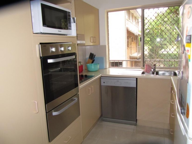 6/8 Carr Street, St Lucia QLD 4067