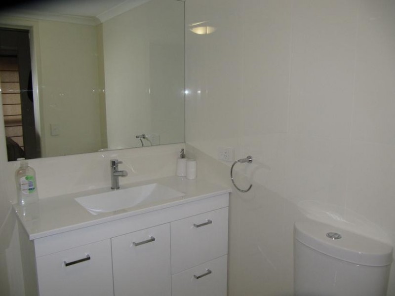 6/8 Carr Street, St Lucia QLD 4067