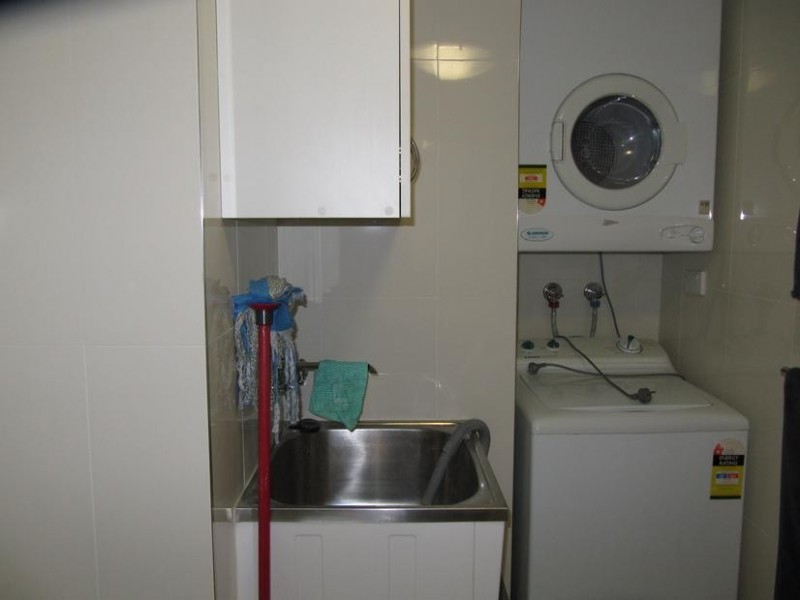 6/8 Carr Street, St Lucia QLD 4067