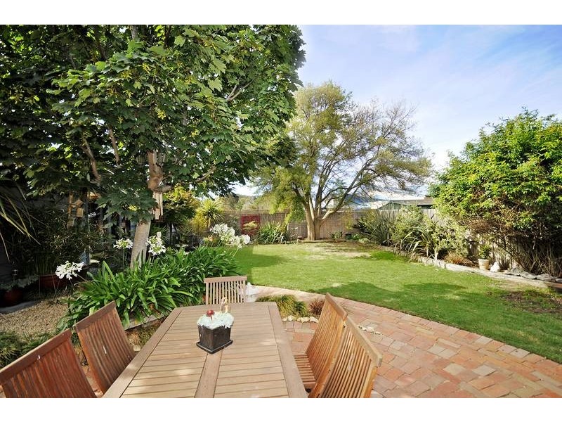 102 Beach Road, Torquay VIC 3228