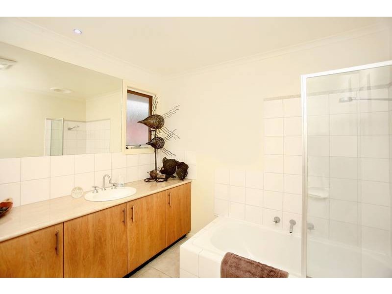 17 Gogoll Crescent, Torquay VIC 3228