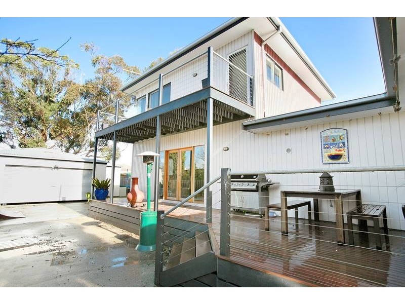 17 Gogoll Crescent, Torquay VIC 3228