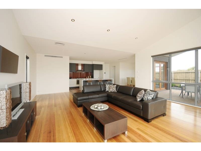 15 Bass Drive, Torquay VIC 3228