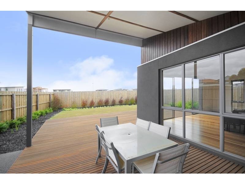 15 Bass Drive, Torquay VIC 3228