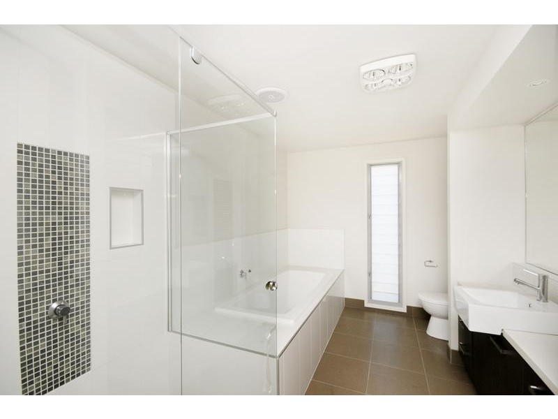 13 Loch Lomond Crescent, Torquay VIC 3228