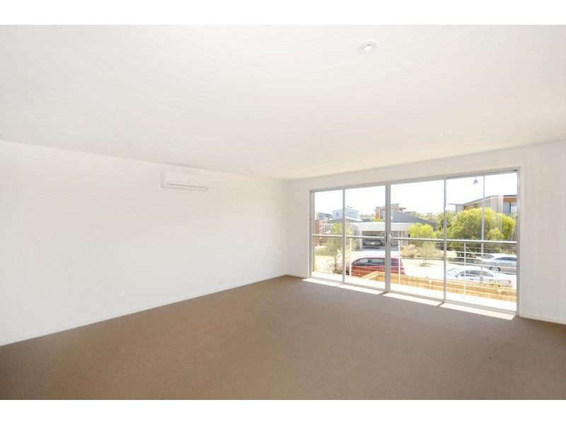 13 Loch Lomond Crescent, Torquay VIC 3228