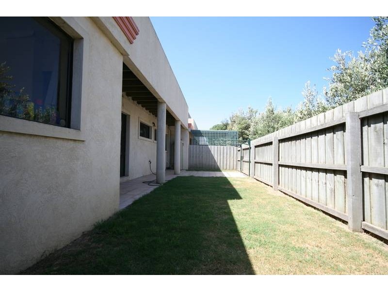 2/7 Fatimah Court, Torquay VIC 3228