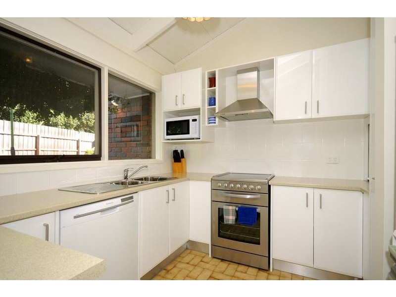 8 Nestor Court, Torquay VIC 3228