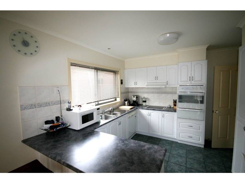 14 Boscarne Avenue, Torquay VIC 3228