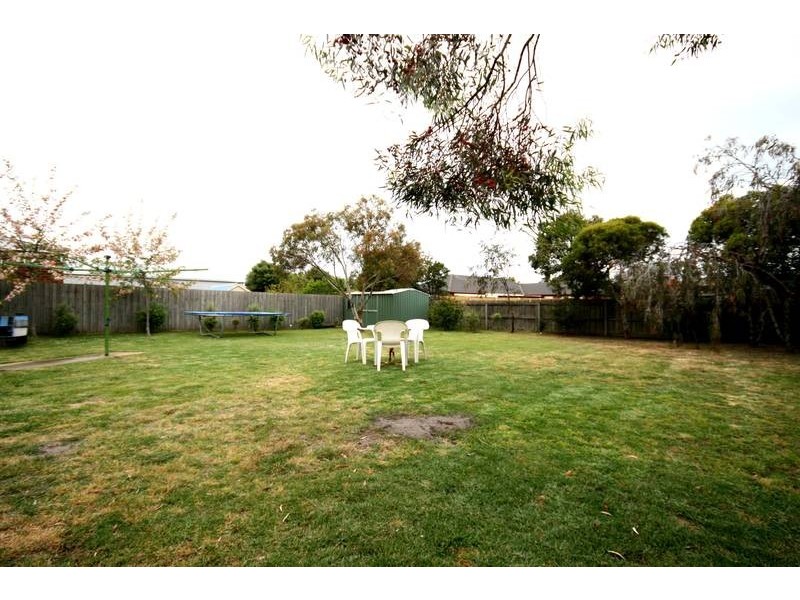 14 Boscarne Avenue, Torquay VIC 3228