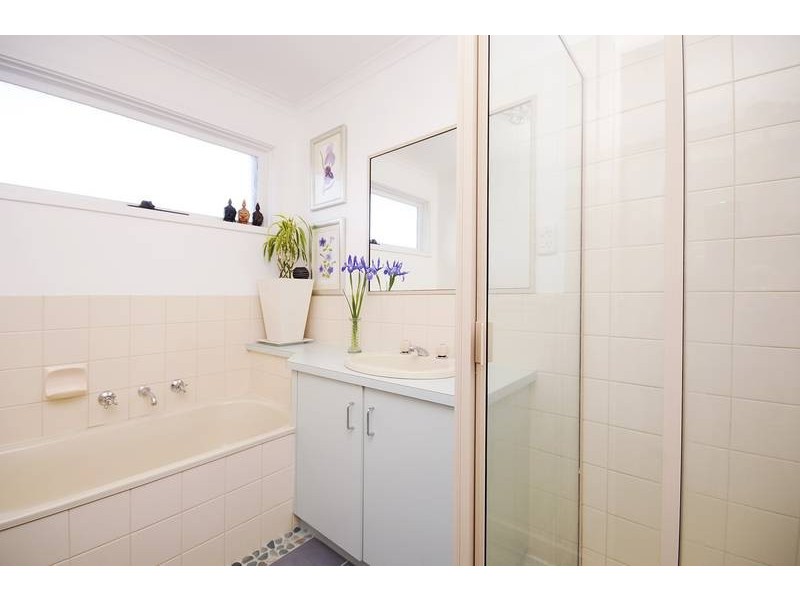 102 Beach Road, Torquay VIC 3228