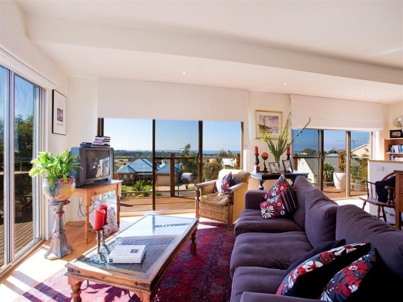 8 Malibu Place, Torquay VIC 3228