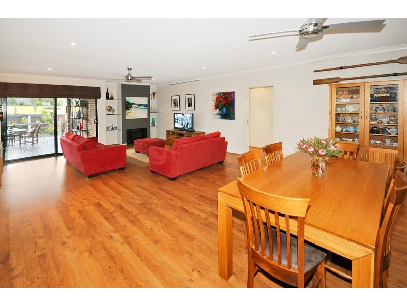74 Alleyne Ave, Torquay VIC 3228