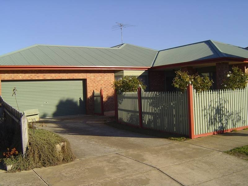 38 Glaneuse Ave, Torquay VIC 3228