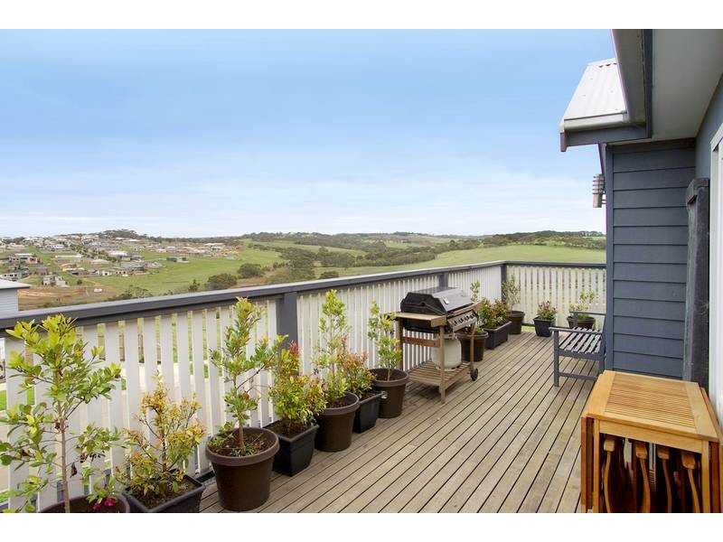 2 Fisho’s Drive, Torquay VIC 3228