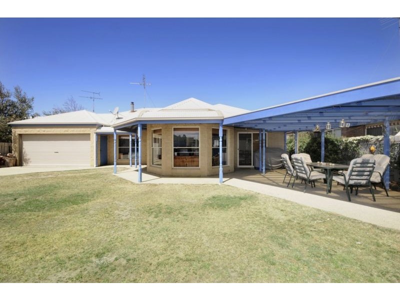 44 Glaneuse Avenue, Torquay VIC 3228