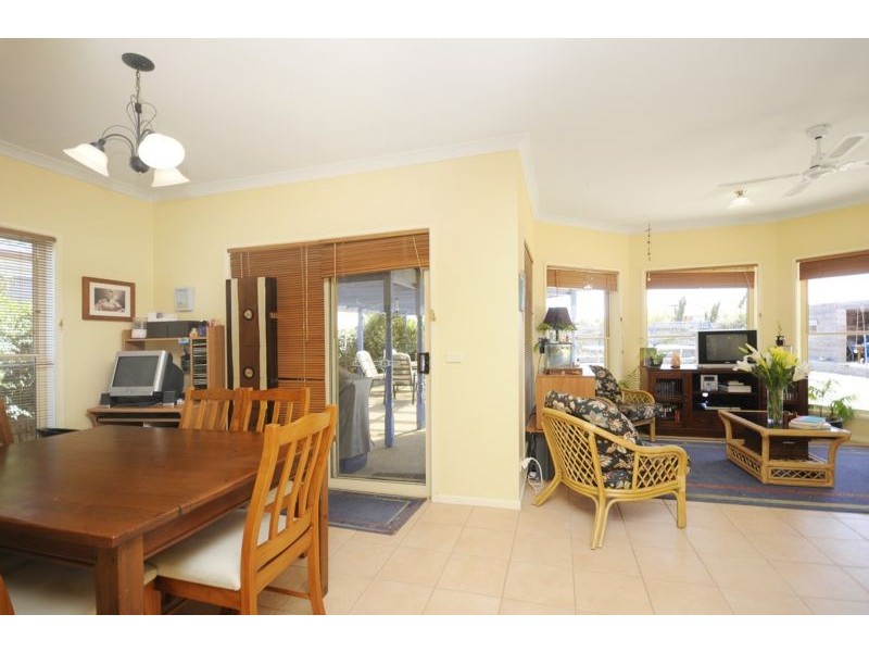 44 Glaneuse Avenue, Torquay VIC 3228
