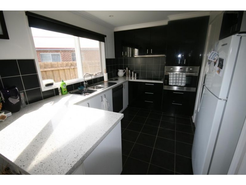 27A Orungal Crt, Torquay VIC 3228