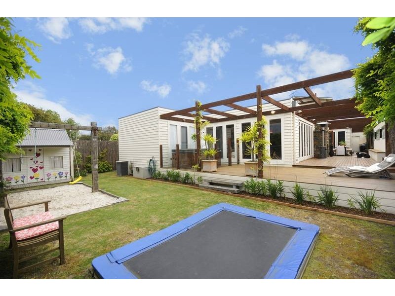 14 Munday Street, Torquay VIC 3228