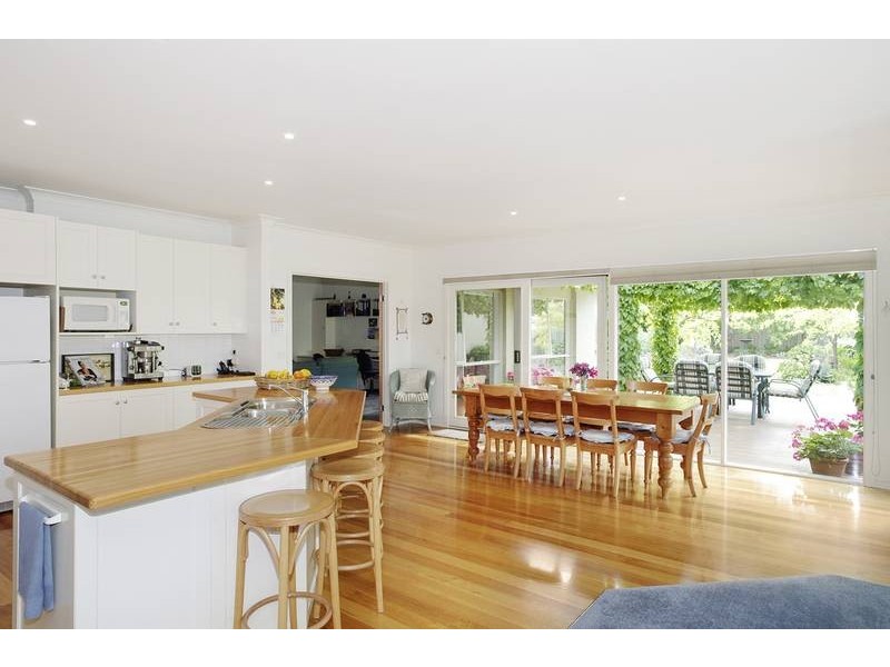 9 Pride Street, Torquay VIC 3228