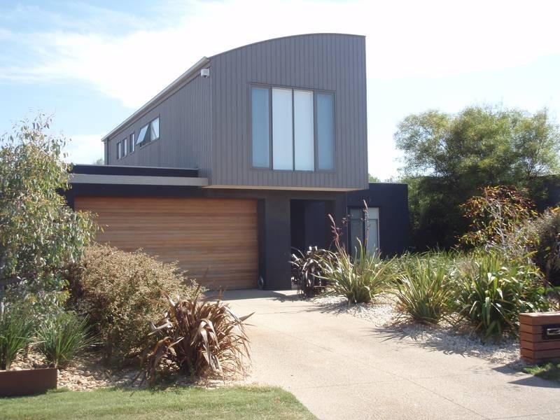 44 Lochlomond Crescent, Torquay VIC 3228