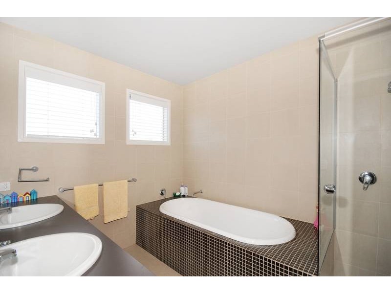 44 Lochlomond Crescent, Torquay VIC 3228