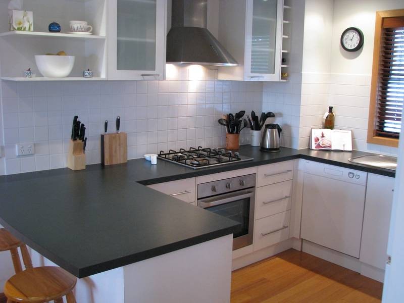 2A Aquilla Ave, Torquay VIC 3228