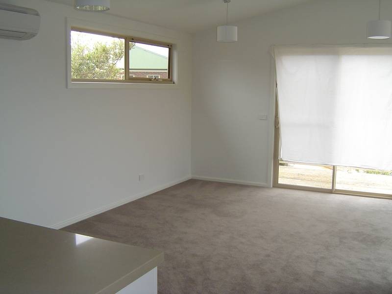 2/223 The Esplanade, Torquay VIC 3228