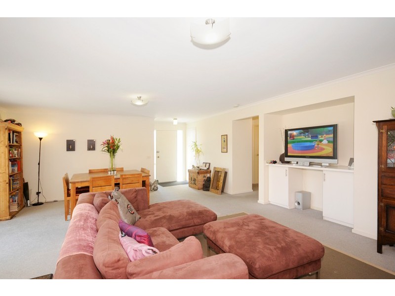 98 Beach Road, Torquay VIC 3228