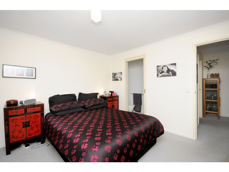 98 Beach Road, Torquay VIC 3228
