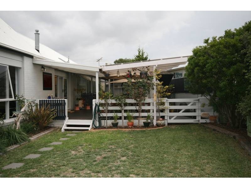 16 Casino Crt, Torquay VIC 3228