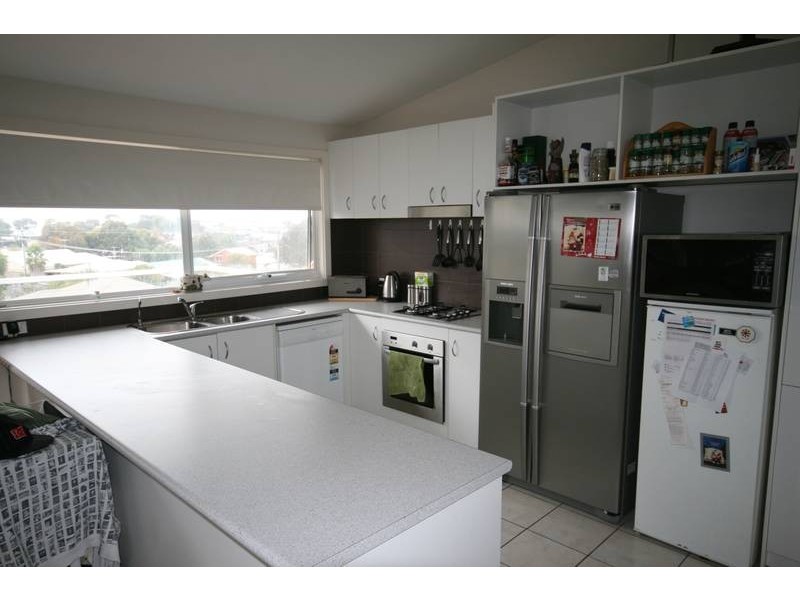 8 Seaview Rise, Jan Juc VIC 3228