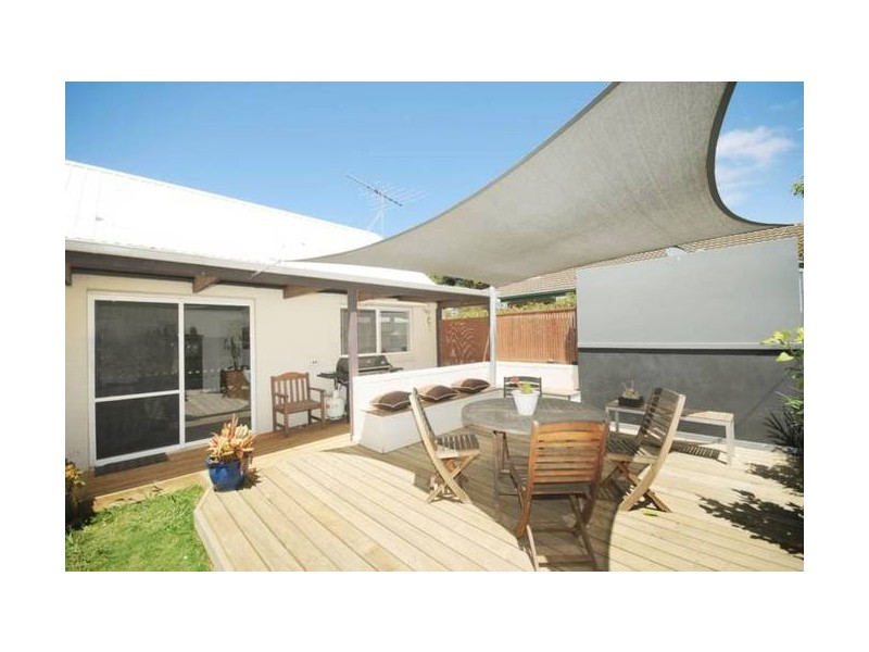 98 Beach Road, Torquay VIC 3228