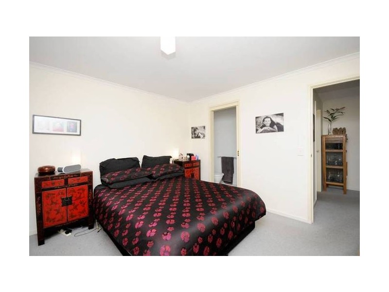 98 Beach Road, Torquay VIC 3228