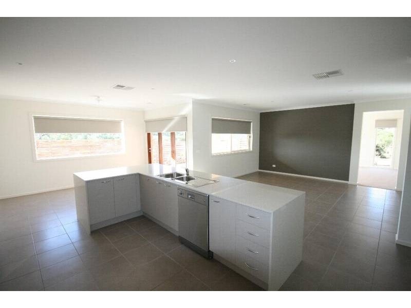 25 Enfield Drive, Torquay VIC 3228